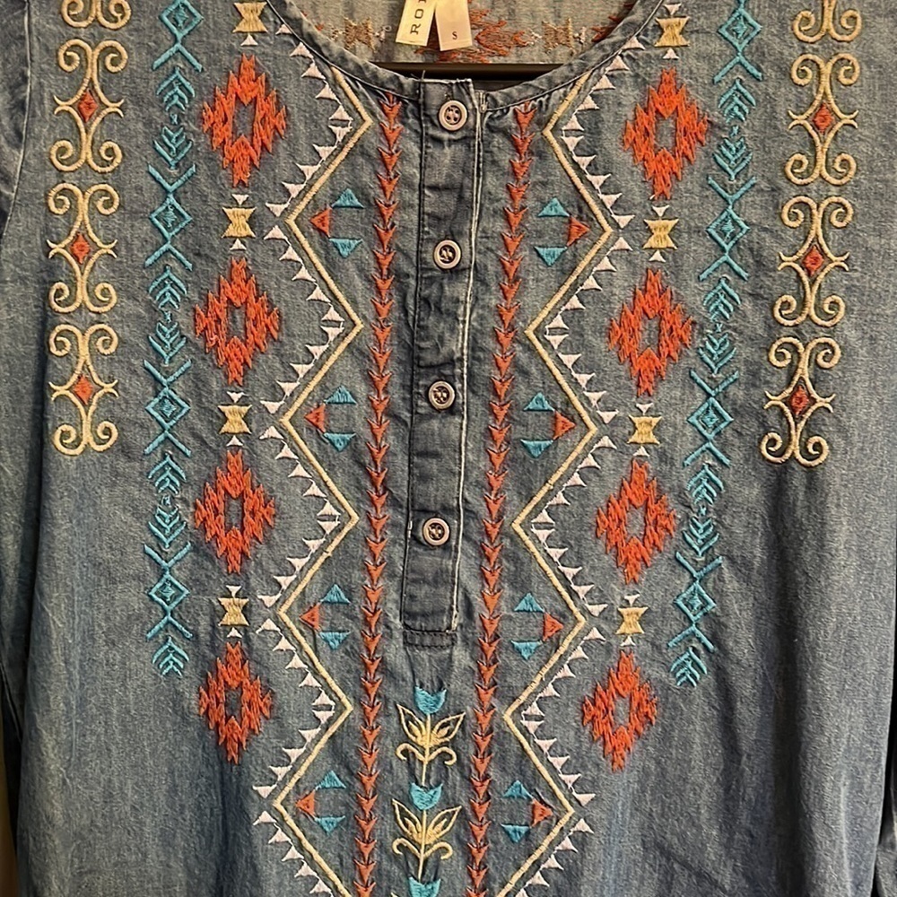 Roper Chambray Top Embroidered LS Tunic Western Small - Picture 2 of 6
